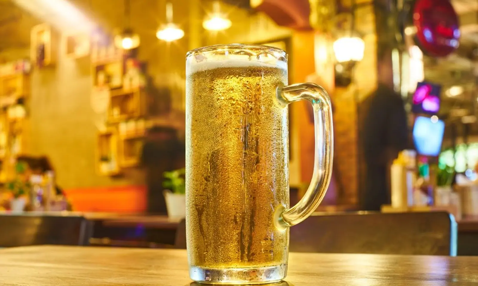 شایعات لغو ممنوعیت فروش الکل در تایلند تکذیب شد