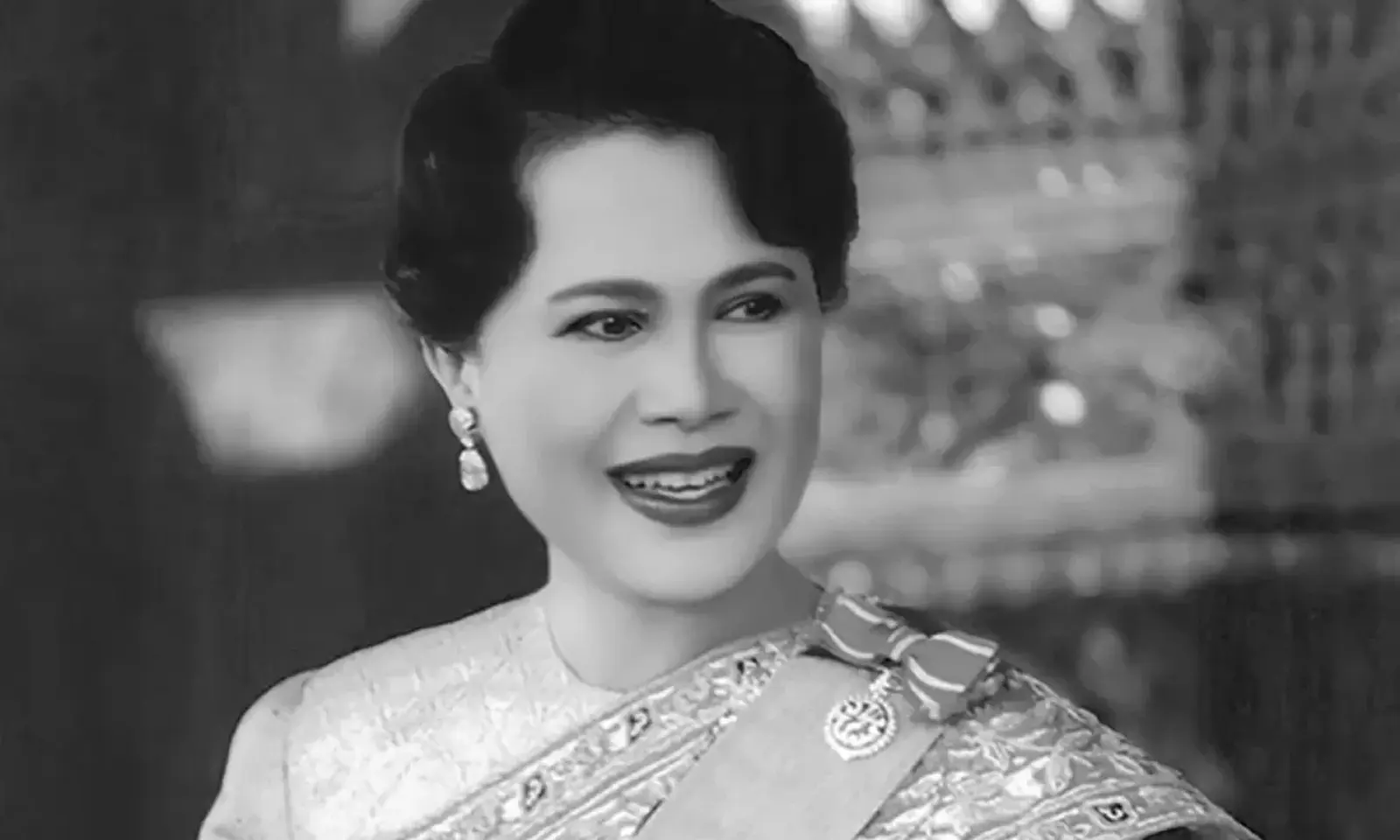 تایلند در سوگ ملکه مادر؛ والاحضرت سیریکیت بدرود گفت